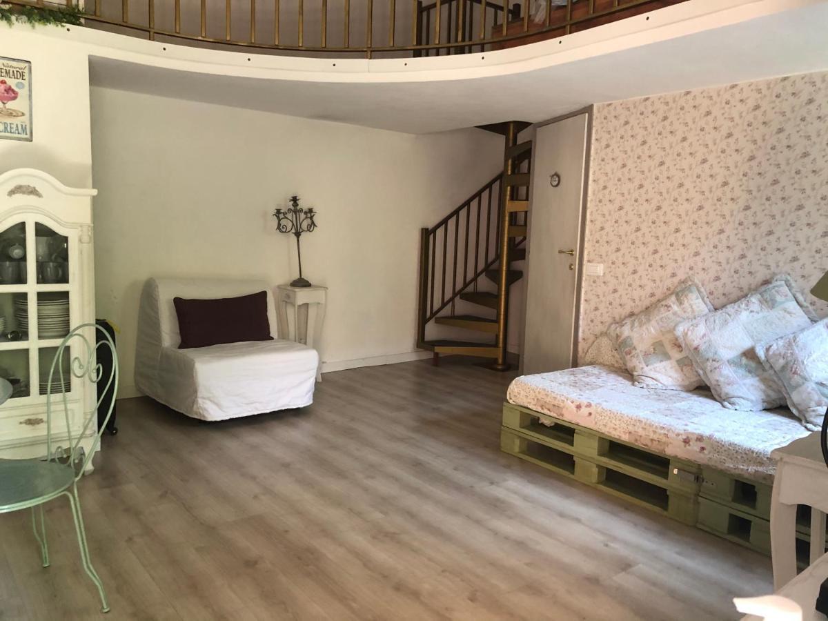 Residenza Fiori Di Grano Bed & Breakfast Milan Bagian luar foto
