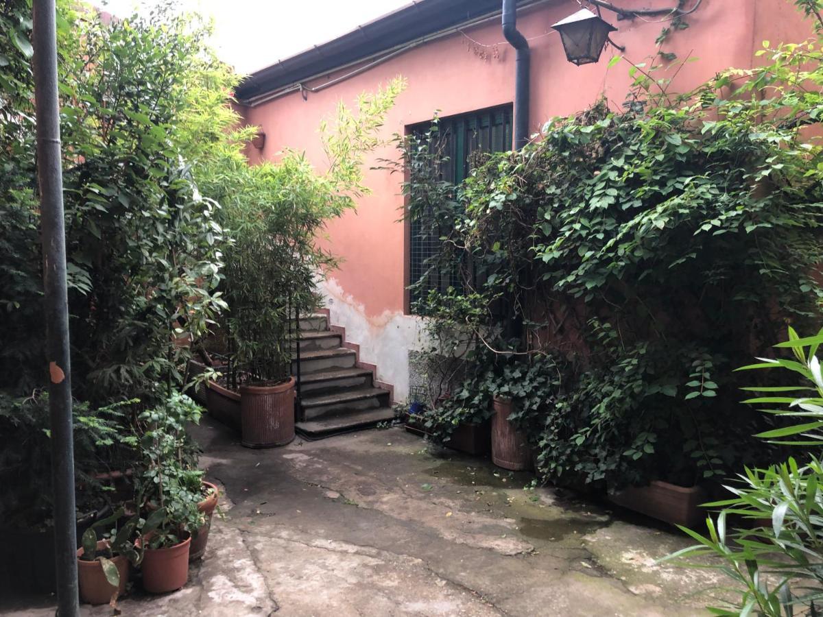 Residenza Fiori Di Grano Bed & Breakfast Milan Bagian luar foto
