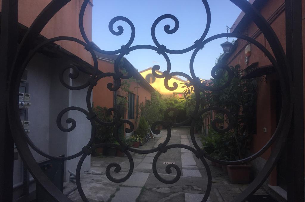 Residenza Fiori Di Grano Bed & Breakfast Milan Bagian luar foto